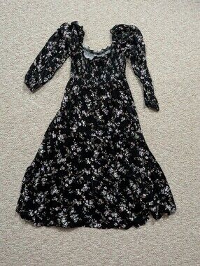 Forever 21 Black Floral Smocked Maxi Dress